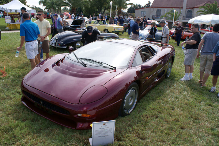 Jaguar XJ220 — front three-quarter view